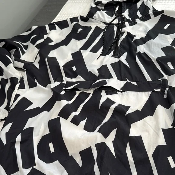 PINK Victoria's Secret Black and White Hoodie WinBreaker not sizes on tag - Picture 5 of 11